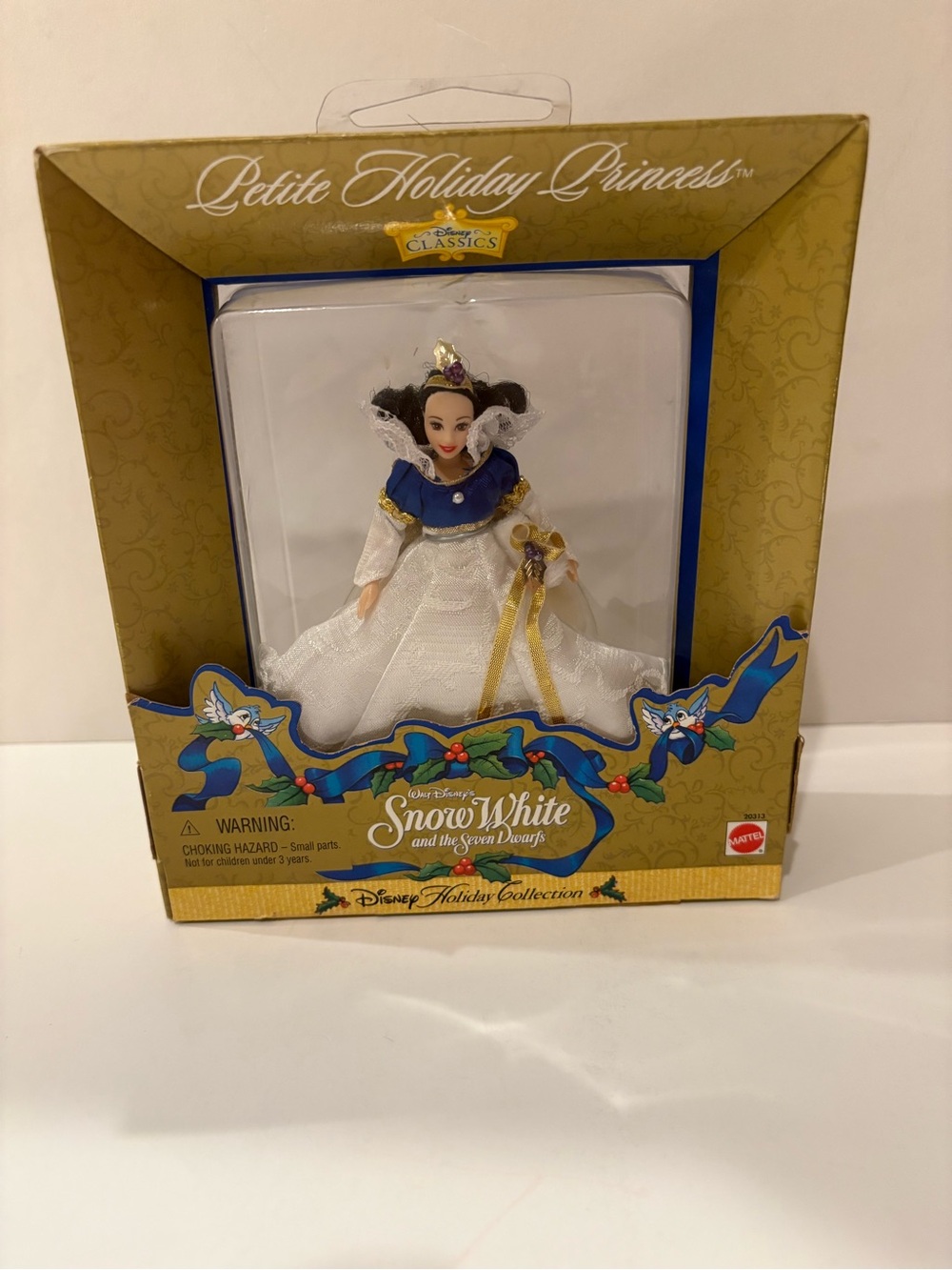 BRAND NEW Disney Petite Holiday Princess Snow White Doll